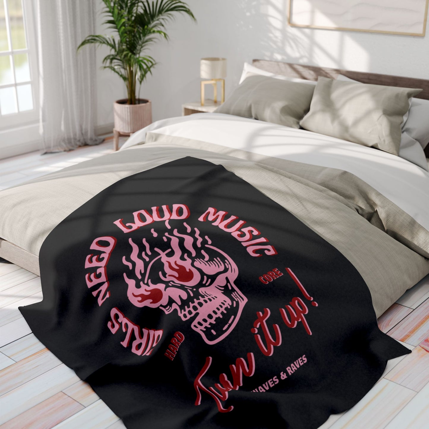 Fleece Blanket - Girls need loud music